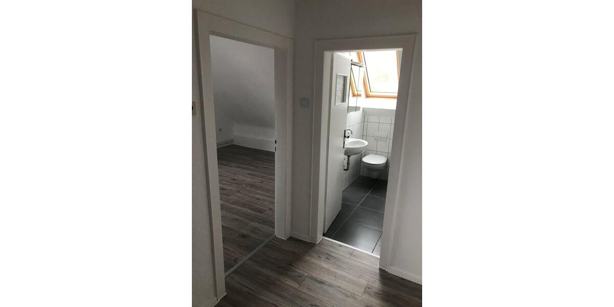 Dachgeschoßwohnung Oberhausen Biefang - 3.5 Zimmer, 65 m&sup2;, 740&euro; | Angebot:25404156