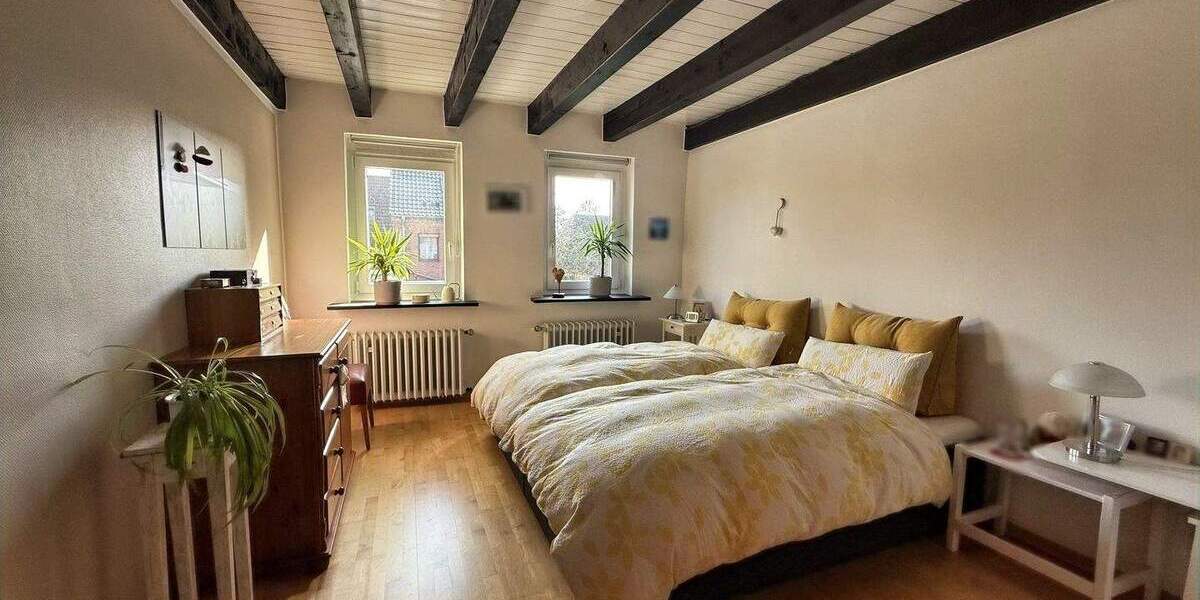 Reihenmittelhaus Krefeld Linn - 4 Zimmer, 153 m&sup2;, 485.000&euro; | Angebot:25940231