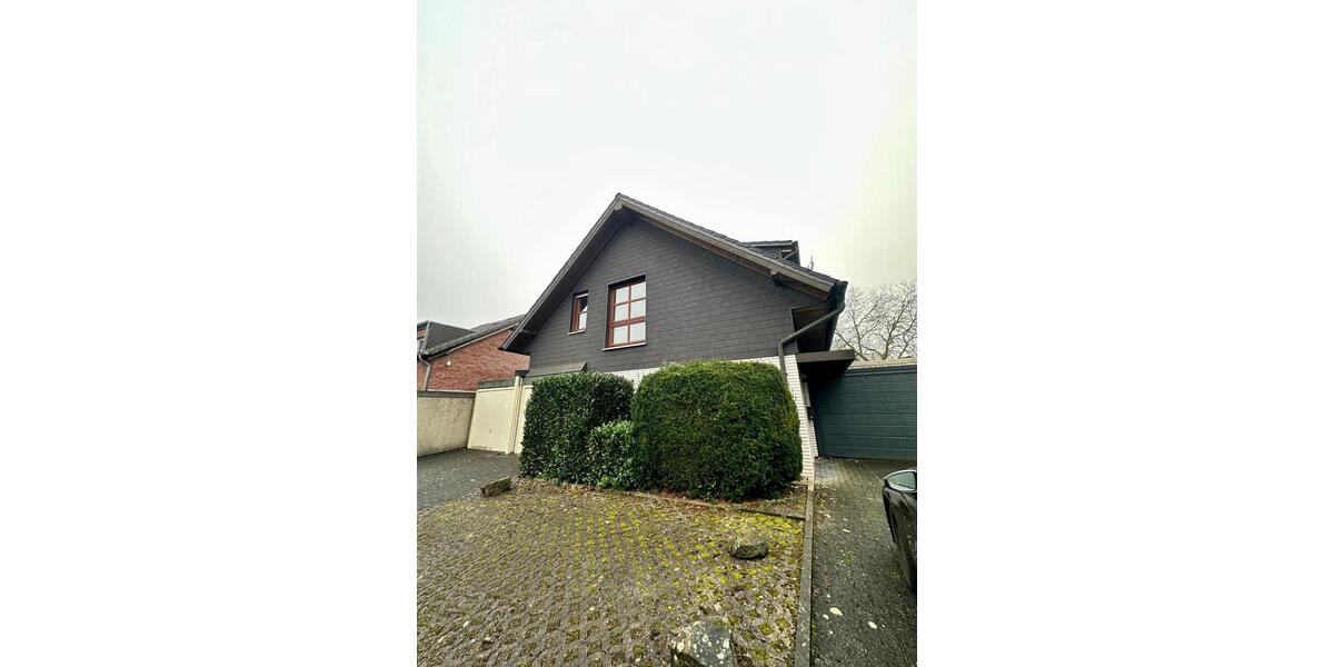 Einfamilienhaus Bochum Bochum-Südwest - 2 Zimmer, 100 m&sup2;, 1.090&euro; | Angebot:25084822