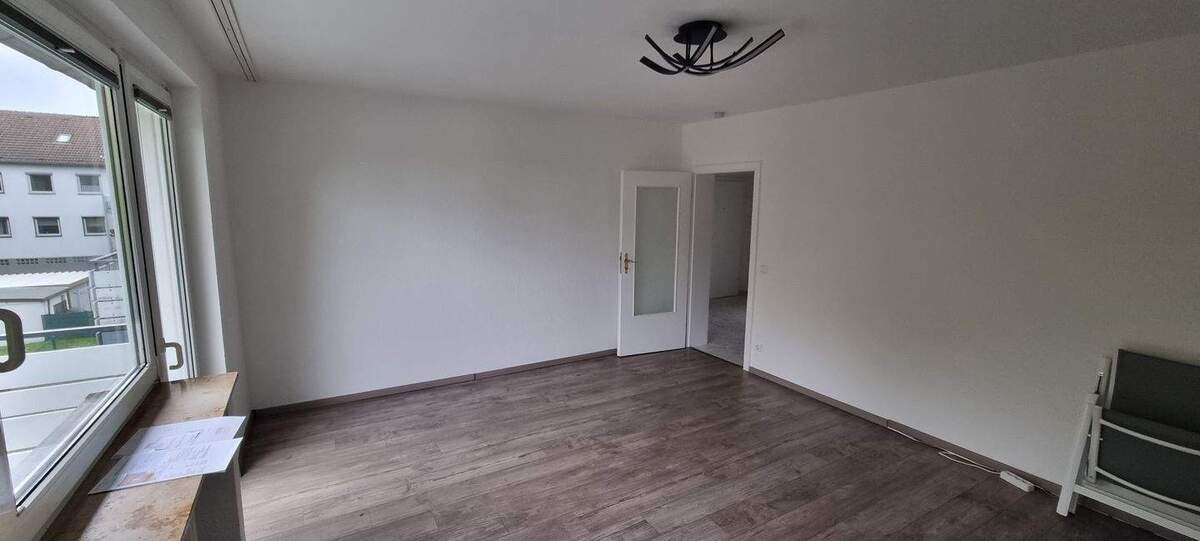 GELEGENHEITI!!! RENOVIERTE + GEMÜTLICHE 3 ZIMMER WOHNUNG mit BALKON in ESSEN - SCHÖNEBECK!!! 3 zimmer