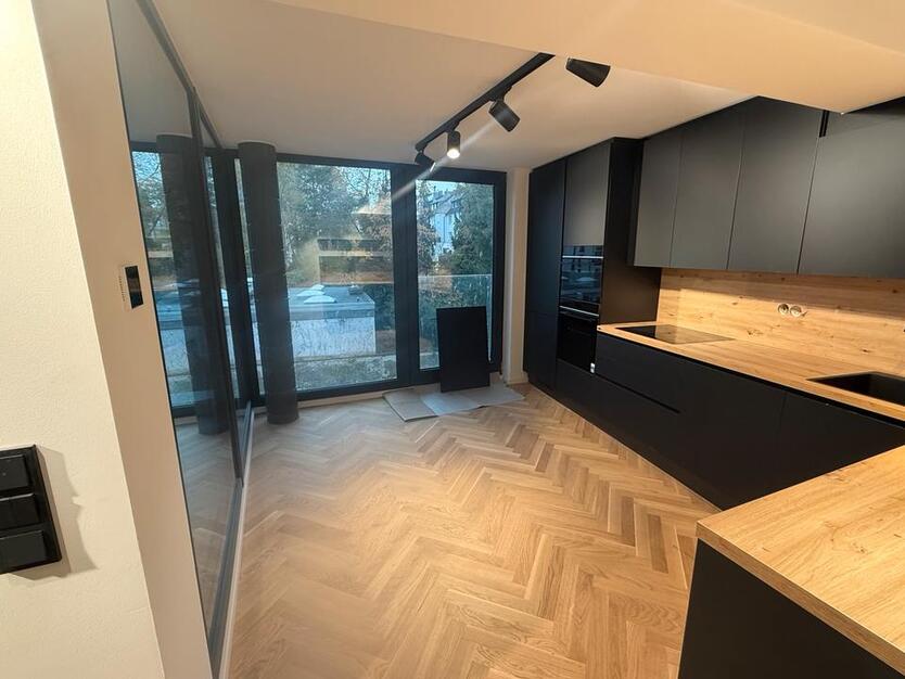 Exklusive Wohnung inkl. Einbauküche in Düsseldorf Stadtmitte zimmer