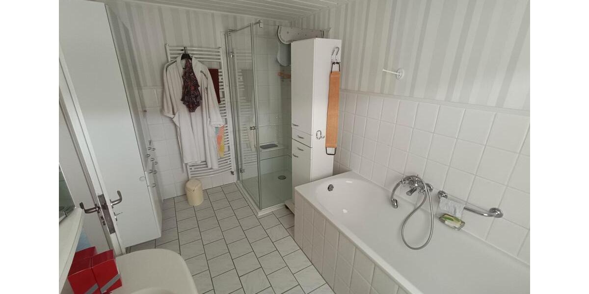 Reihenhaus Duisburg Hochheide - 4 Zimmer, 110 m&sup2;, 259.000&euro; | Angebot:27081987