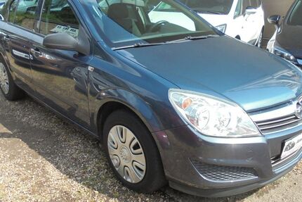 Opel Astra 122.000 km 2.999 € Duisburg 47249