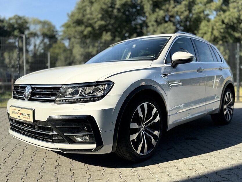 Tiguan R-Line / 4Motion / Pano / Kamera / AAC