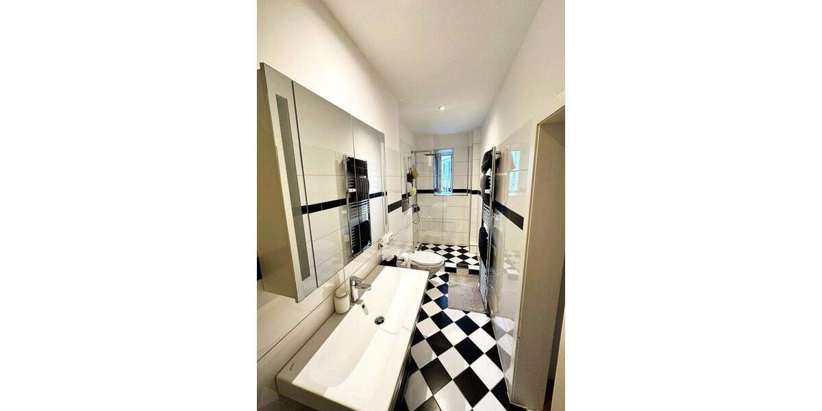 Etagenwohnung DÜSSELDORF Pempelfort - 5 Zimmer, 133 m&sup2;, 670.000&euro; | Angebot:25713732