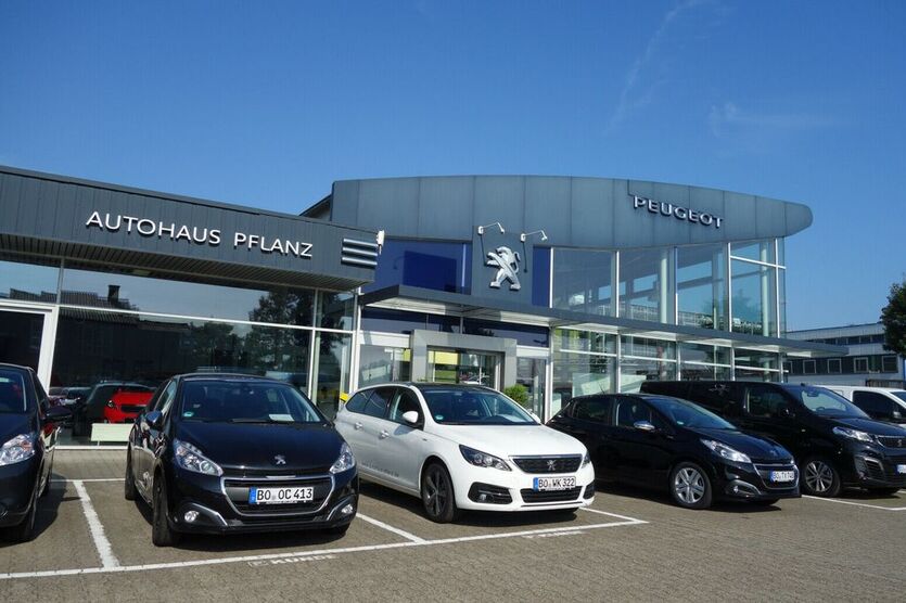 Peugeot 208 37.912 km 17.490 € Bochum 44801