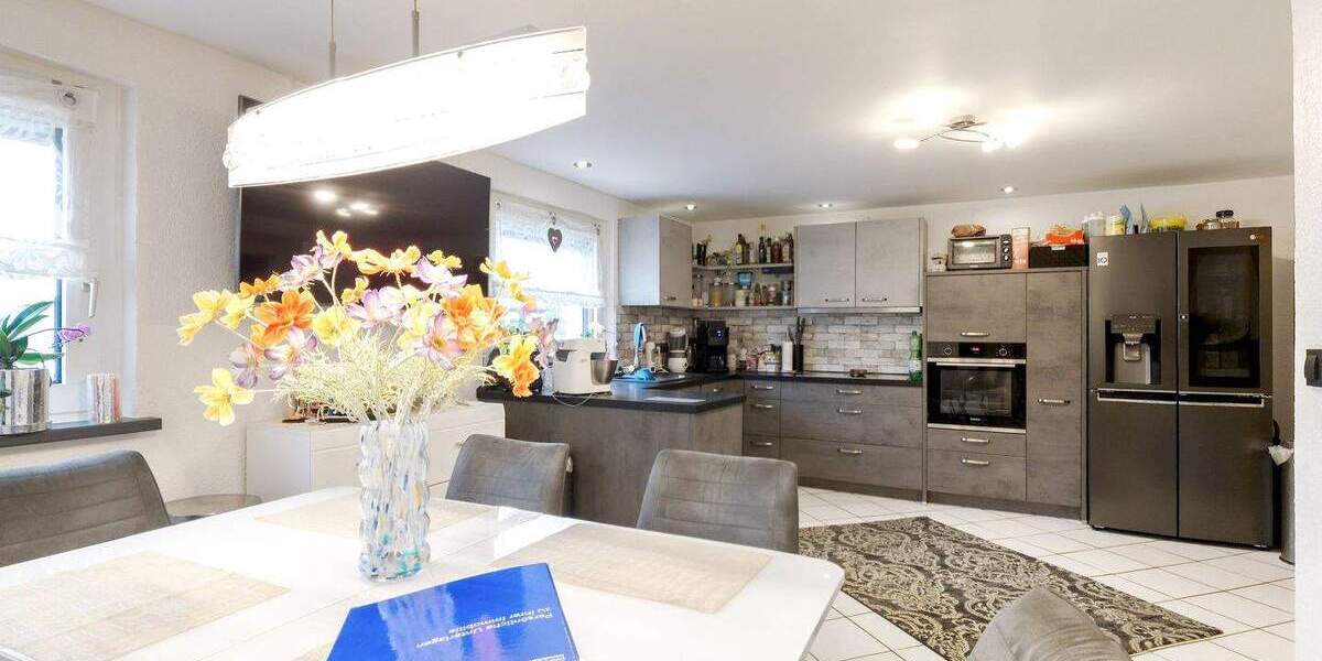 Design trifft Wohlgefühl - exklusiv modernisiertes Refugium mit Pool und Gartenidylle 3 zimmer