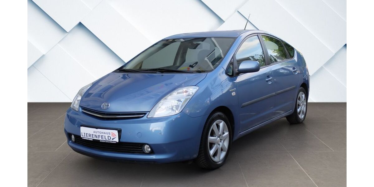 Toyota Prius 49.885 km 9.990 &euro; Düsseldorf 40231