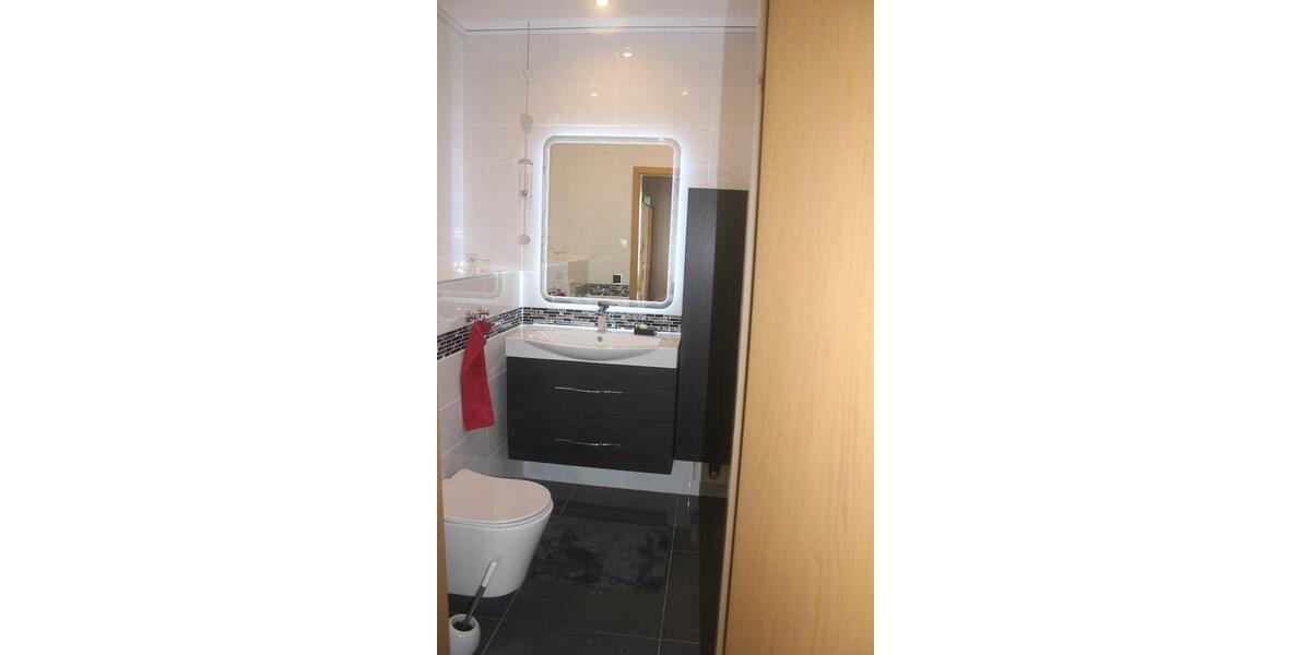 Erdgeschoßwohnung Gelsenkirchen Erle - 5 Zimmer, 180 m&sup2;, 209.000&euro; | Angebot:27002739