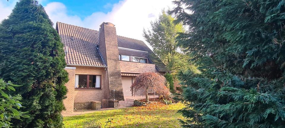 Einfamilienhaus Dinslaken Lohberg - 8 Zimmer, 270 m&sup2;, 670.000&euro; | Angebot:25658334