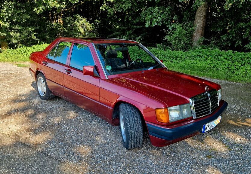 Mercedes-Benz 190 136.300 km 13.500 € Grefrath 47929