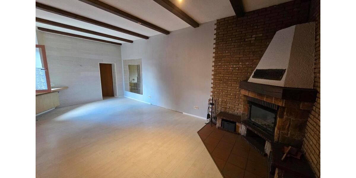 Erdgeschoßwohnung Duisburg Hamborn - 5 Zimmer, 166 m&sup2;, 175.000&euro; | Angebot:27108703