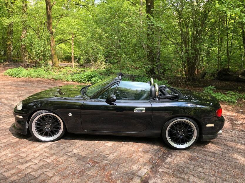 Mazda MX-5 153.000 km 10.850 € Oberhausen 46045