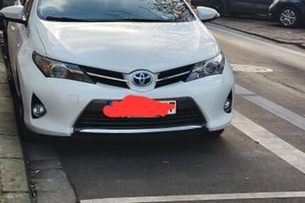 Toyota Auris Touring Sports 163.000 km 10.900 &euro; Erkrath 40699