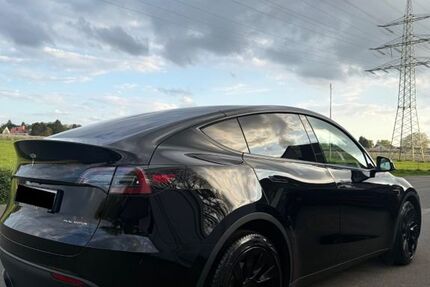 Tesla Model Y 58.700 km 34.600 &euro; Oberhausen 46047
