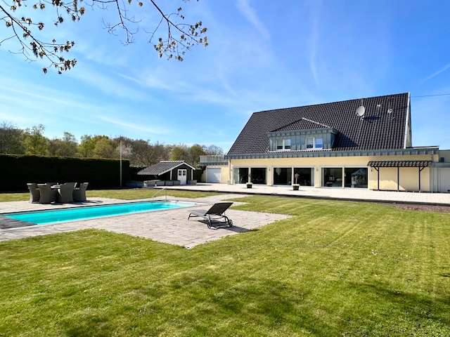 Haus zum Kaufen in Mönchengladbach 1.495.000 € 376 m²