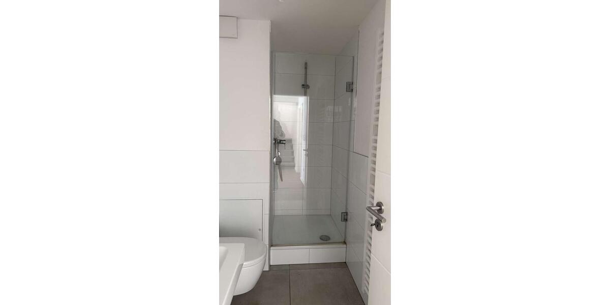 Etagenwohnung Duisburg Huckingen - 4 Zimmer, 118 m&sup2;, 1.650&euro; | Angebot:26276368