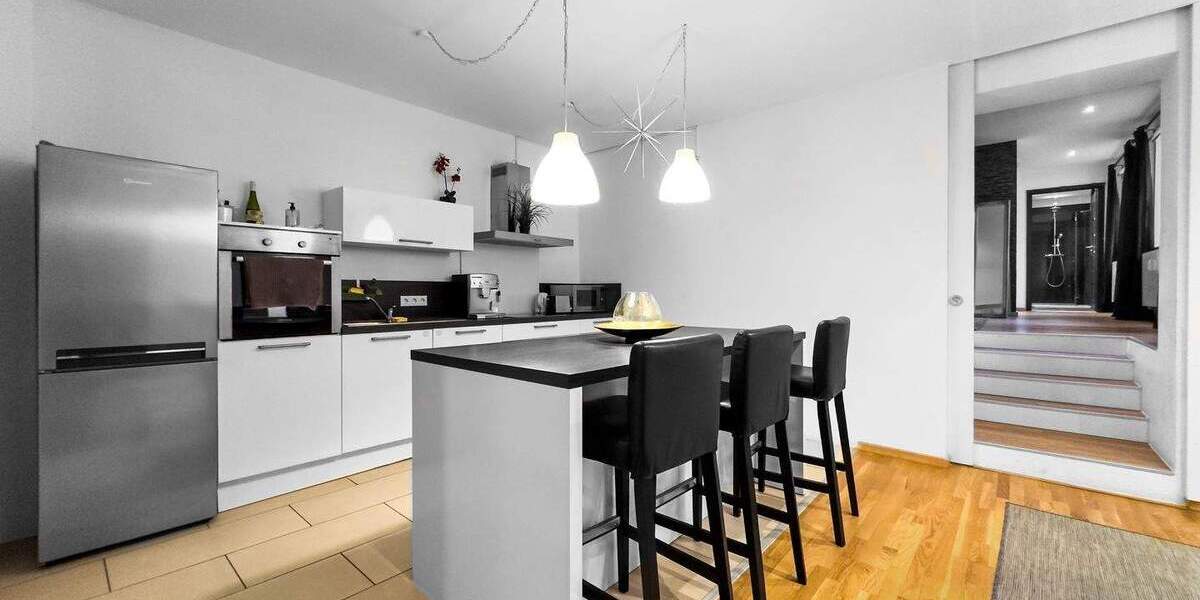 Etagenwohnung Düsseldorf Friedrichstadt - 4 Zimmer, 160 m&sup2;, 3.490&euro; | Angebot:24722649