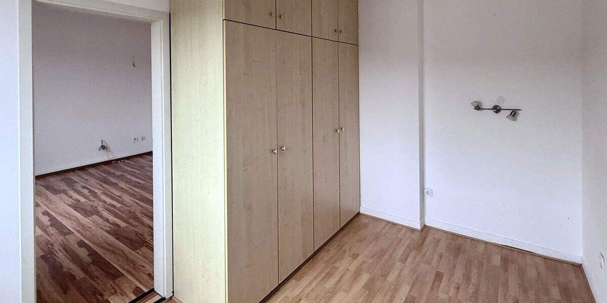 Etagenwohnung Düsseldorf Oberbilk - 2 Zimmer, 57 m&sup2;, 205.000&euro; | Angebot:25156996