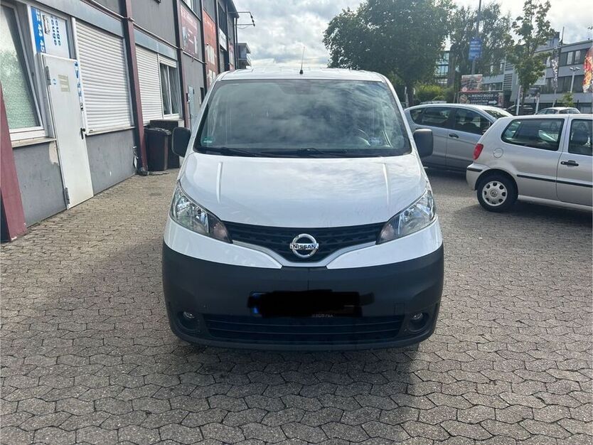 NV200