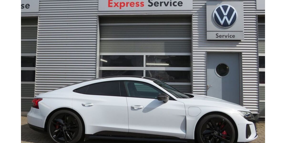 Audi RS e-tron GT 15.000 km 78.990 € Essen 45307