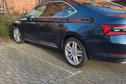 Skoda Superb 127.118 km 21.000 &euro; Ratingen 40882