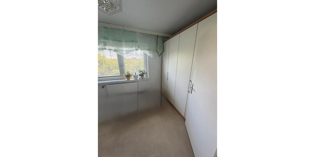 Etagenwohnung Mülheim an der Ruhr - 4 Zimmer, 67 m&sup2;, 120.000&euro; | Angebot:26977248