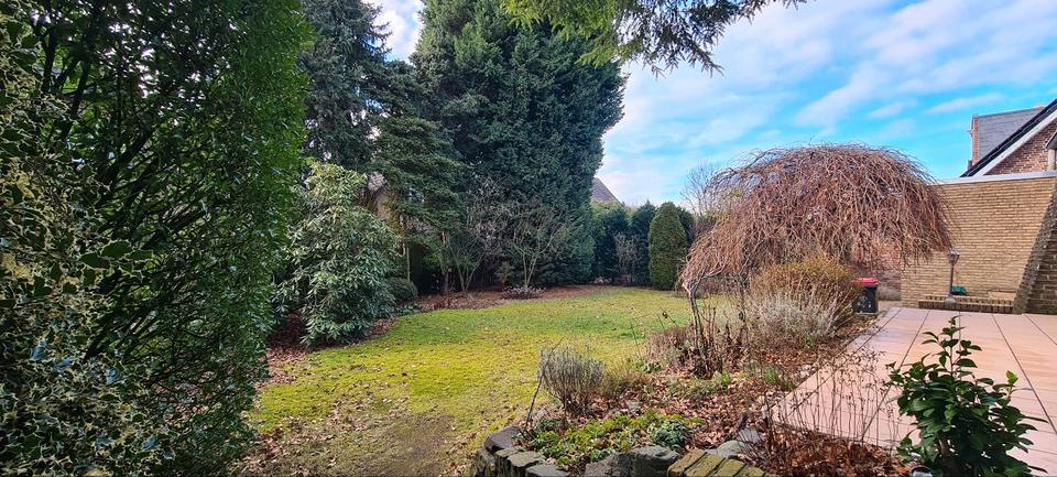 Einfamilienhaus Dinslaken Lohberg - 8 Zimmer, 270 m&sup2;, 670.000&euro; | Angebot:25658334