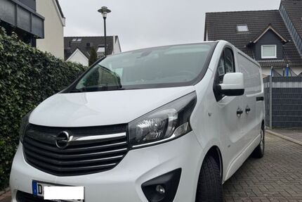 Opel Vivaro 65.000 km 16.500 € Düsseldorf 40597