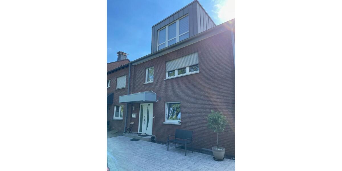 Reihenhaus Moers Schwafheim - 8 Zimmer, 215 m&sup2;, 695.000&euro; | Angebot:26367560