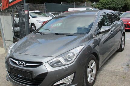 Hyundai i40 210.000 km 5.450 &euro; Oberhausen 46149
