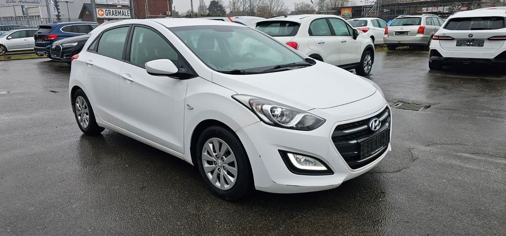 Hyundai i30 196.000 km 5.800 &euro; Neuss 41469