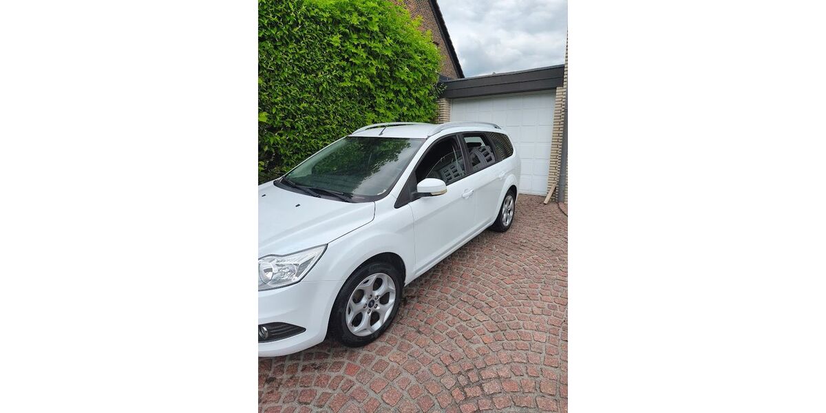 Ford Focus 183.000 km 2.390 &euro; Neuss 41469