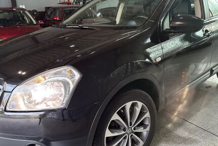 Nissan Qashqai 270.700 km 5.490 &euro; Duisburg 47059