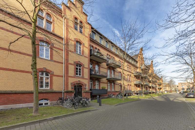 Etagenwohnung Düsseldorf Derendorf - 2 Zimmer, 64 m&sup2;, 990&euro; | Angebot:25332082