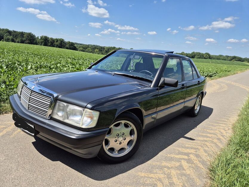 Mercedes-Benz 190 274.000 km 11.111 € Haan 42781