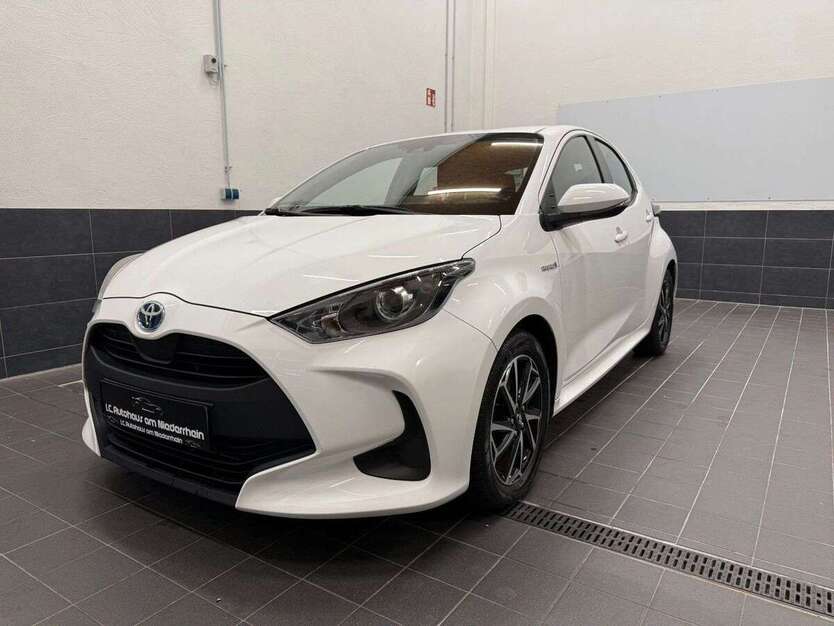 Toyota Yaris 63.190 km 15.950 € Moers 47441
