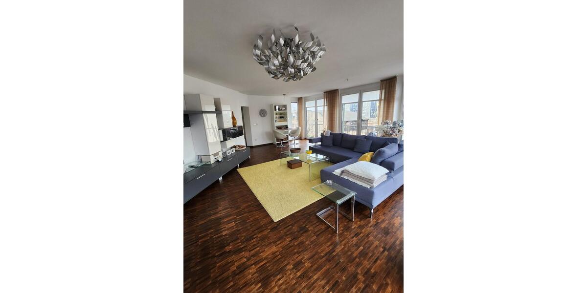 Etagenwohnung Duisburg - 2 Zimmer, 67 m&sup2;, 900&euro; | Angebot:26085233