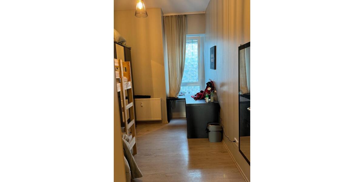 Erdgeschoßwohnung Krefeld - 4 Zimmer, 150 m&sup2;, 1.610&euro; | Angebot:26286786