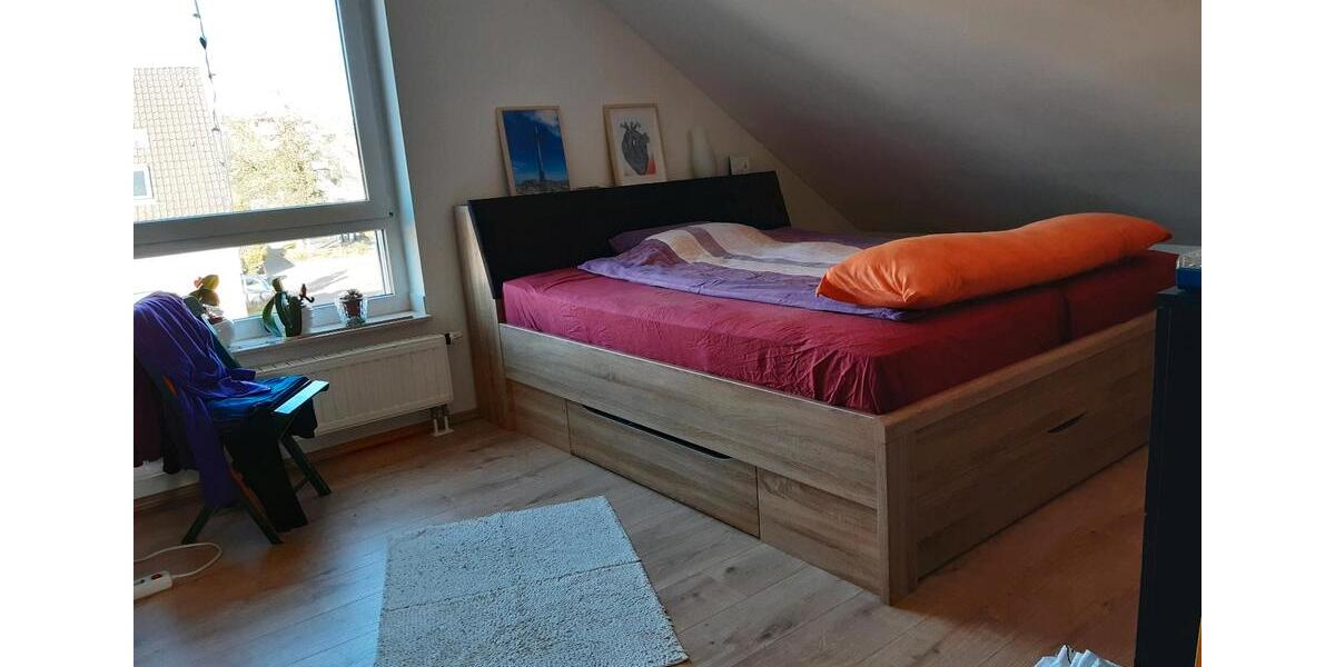 Dachgeschoßwohnung Voerde (Niederrhein) - 3.5 Zimmer, 78 m&sup2;, 795&euro; | Angebot:25625244
