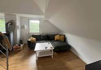 Gemütlich unterm Dach! Schnuckelige 2½-R.-Whg. mit Kaminofen (ohne Balkon) in Rüttenscheid