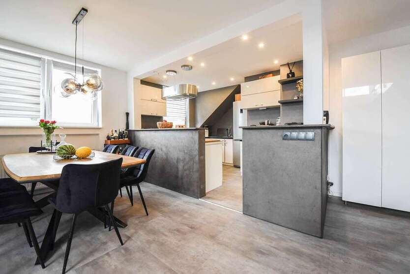 Wohnung zum Kaufen in Düsseldorf 370.000 € 121 m²