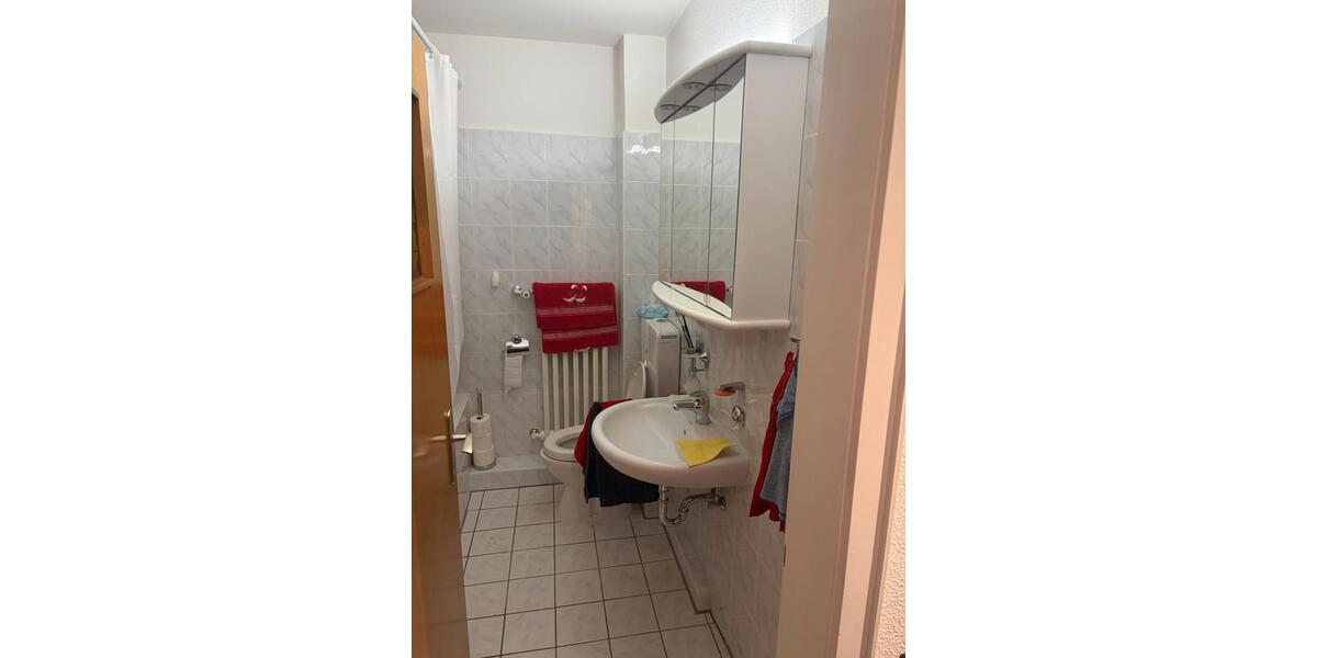 Erdgeschoßwohnung Duisburg Duisburg-Mitte - 3.5 Zimmer, 65 m&sup2;, 418&euro; | Angebot:26461474