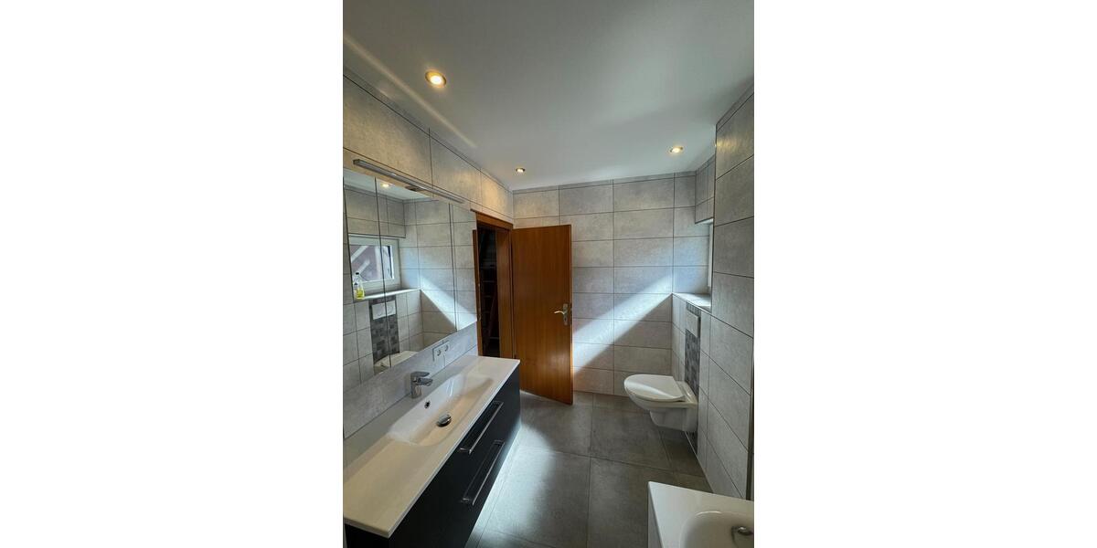 Doppelhaushälfte Oberhausen Schmachtendorf - 5 Zimmer, 120 m&sup2;, 1.590&euro; | Angebot:26323095