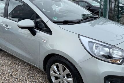 Kia Rio 59.000 km 7.800 &euro; Essen 45355