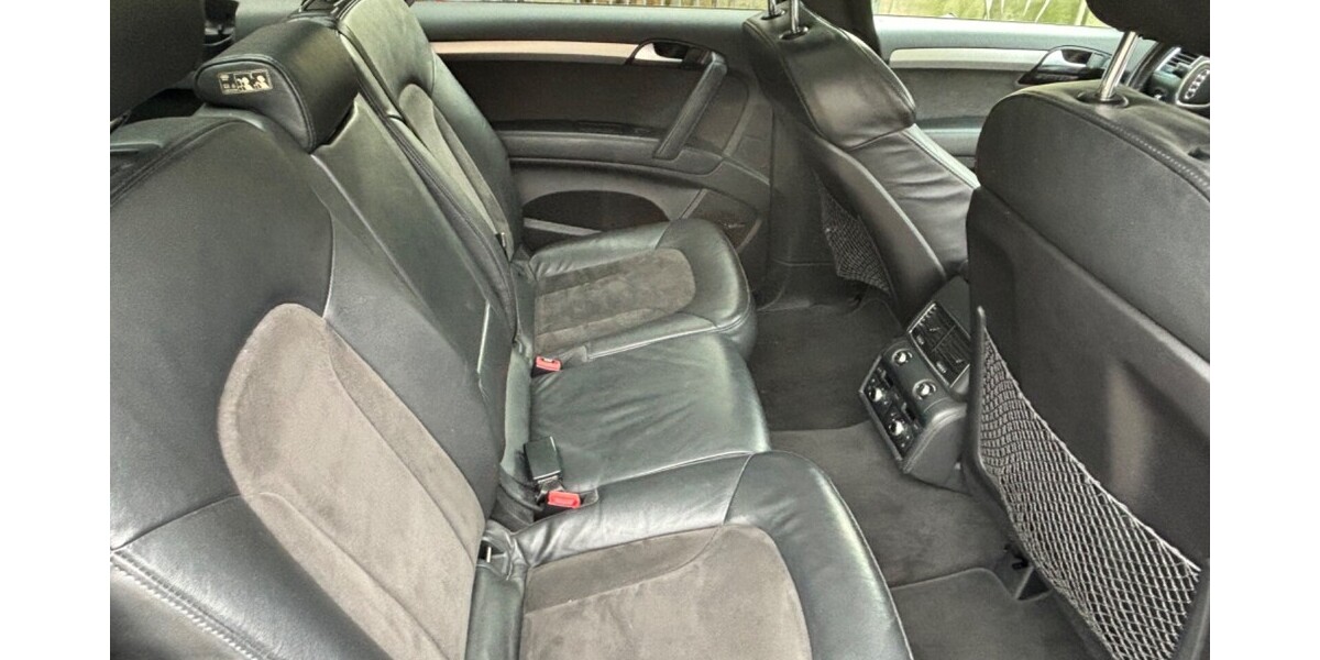 Audi Q 7 240.000 km 14.500 € Duisburg 47051