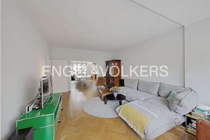 Haus Krefeld Cracau - 8 Zimmer, 256 m&sup2;, 3.200&euro; | Angebot:26342252