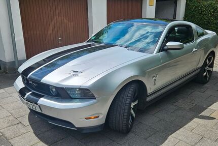 Ford Mustang 183.100 km 19.100 &euro; Duisburg 47138