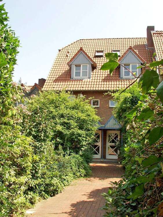 Haus zum Kaufen in Düsseldorf 2.140.000 € 318 m²
