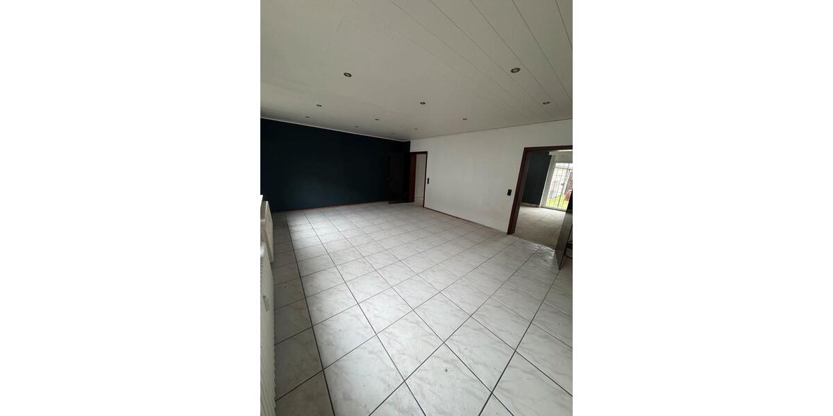Maisonettenwohnung Duisburg Essenberg - 4 Zimmer, 140 m&sup2;, 1.100&euro; | Angebot:26462894